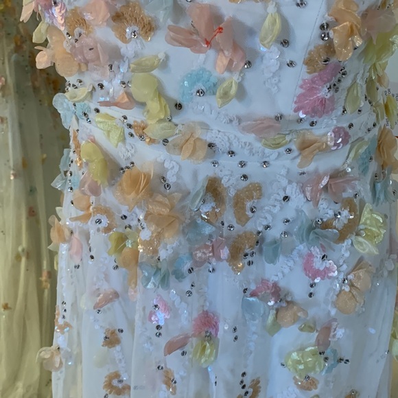 MAC DUGGAL
Beaded 3D Flower Cami Ruffled Hugh Low Lace Up Gown - Picture 9 of 15